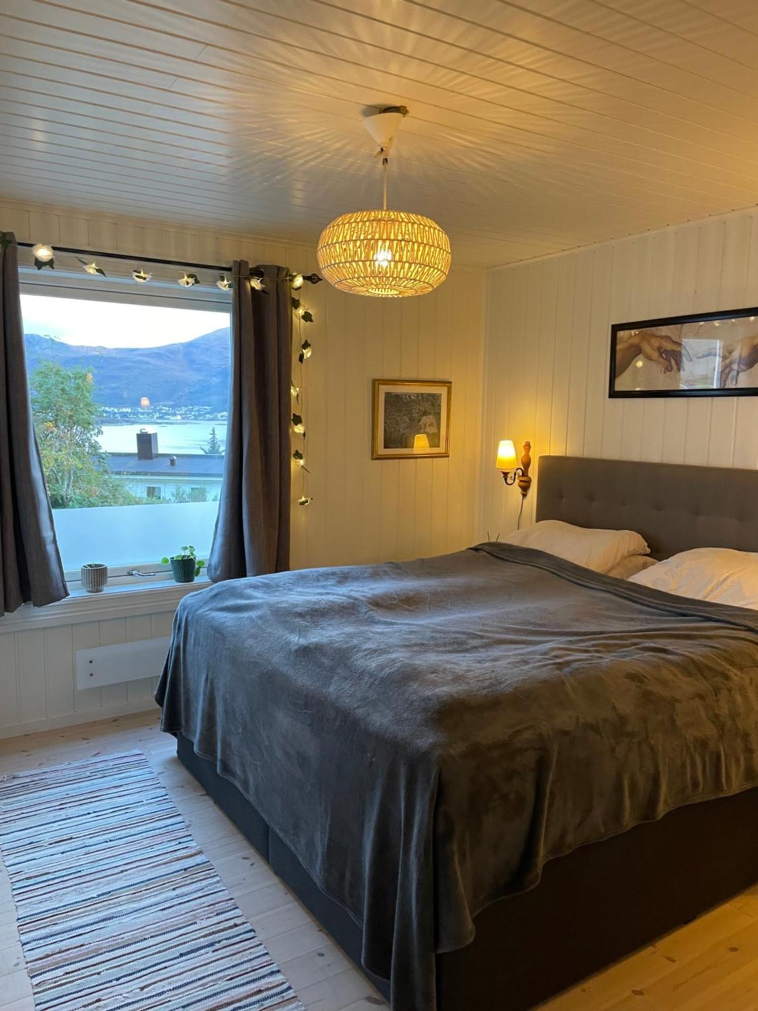 Koselig Leilighet I Sentrum Alesund Bagian luar foto